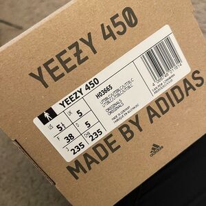 Adidas Yeezy 450 in Black